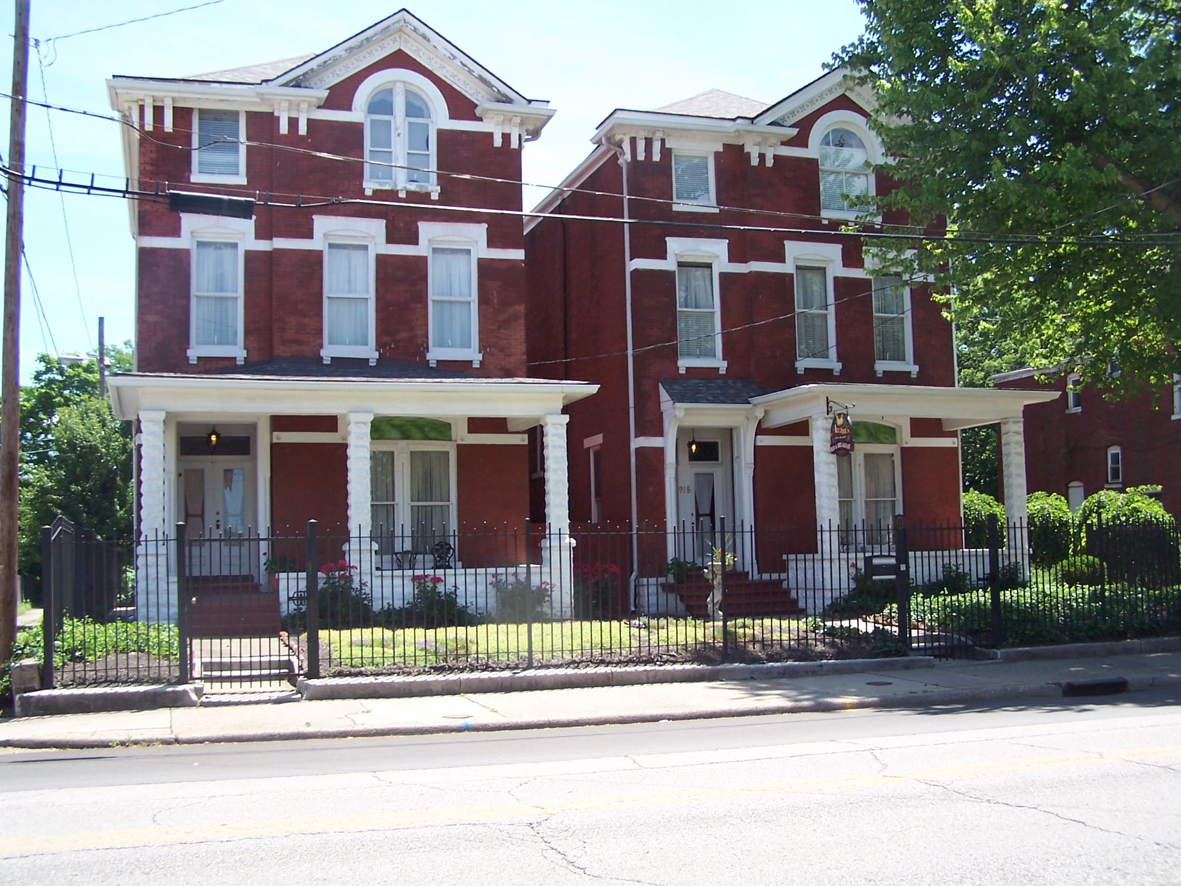 913-915 S 1st St, Louisville, KY à vendre Photo du bâtiment- Image 1 de 1