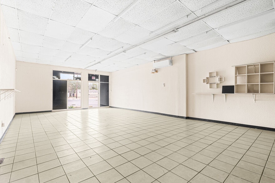3117-3121 Blanco Rd, San Antonio, TX à louer - Photo du bâtiment - Image 2 de 6