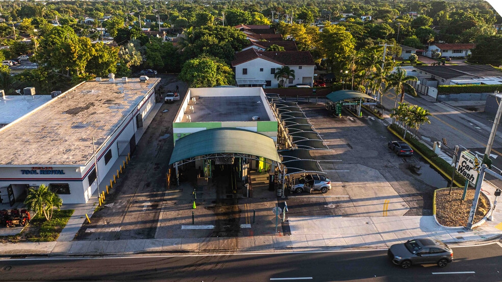 8401 SW 40th St, Miami, FL for sale - Building Photo - Image 1 of 3