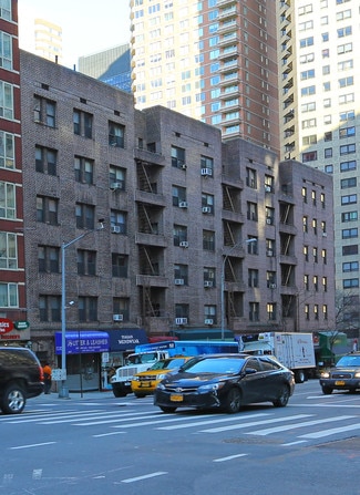 Plus de détails pour 849-851 2nd Ave, New York, NY - Commerce de détail à louer