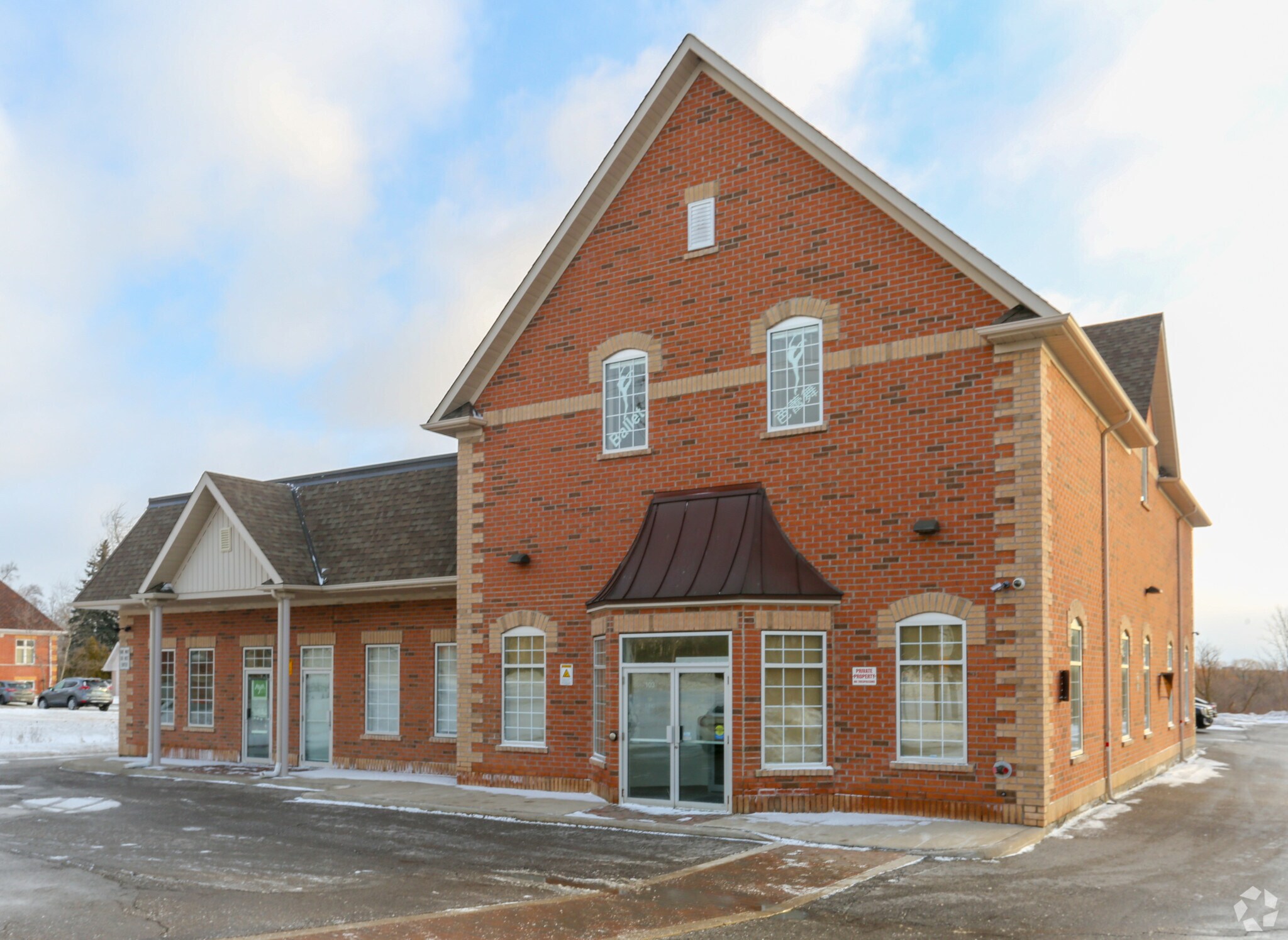 9821 Leslie St, Richmond Hill, ON for sale Primary Photo- Image 1 of 1