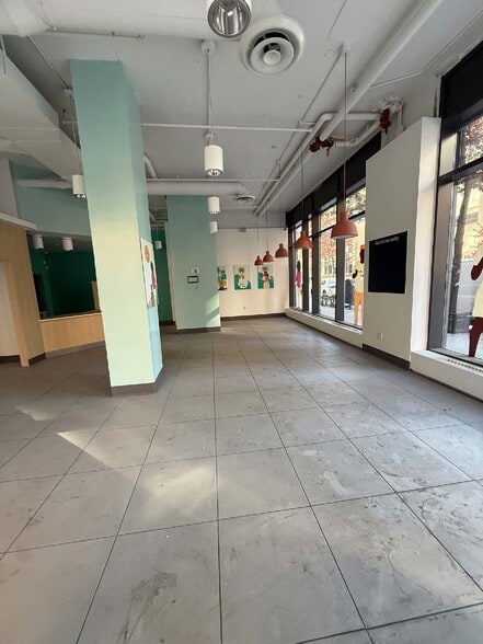 362 8th Ave, New York, NY à louer - Photo du bâtiment - Image 3 de 8