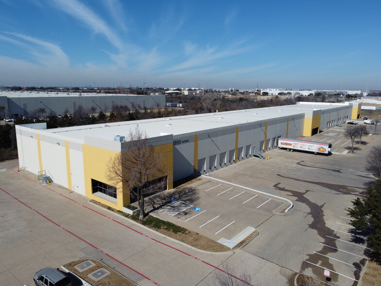 5201 Catron Dr, Dallas, TX for lease - Building Photo - Image 1 of 8