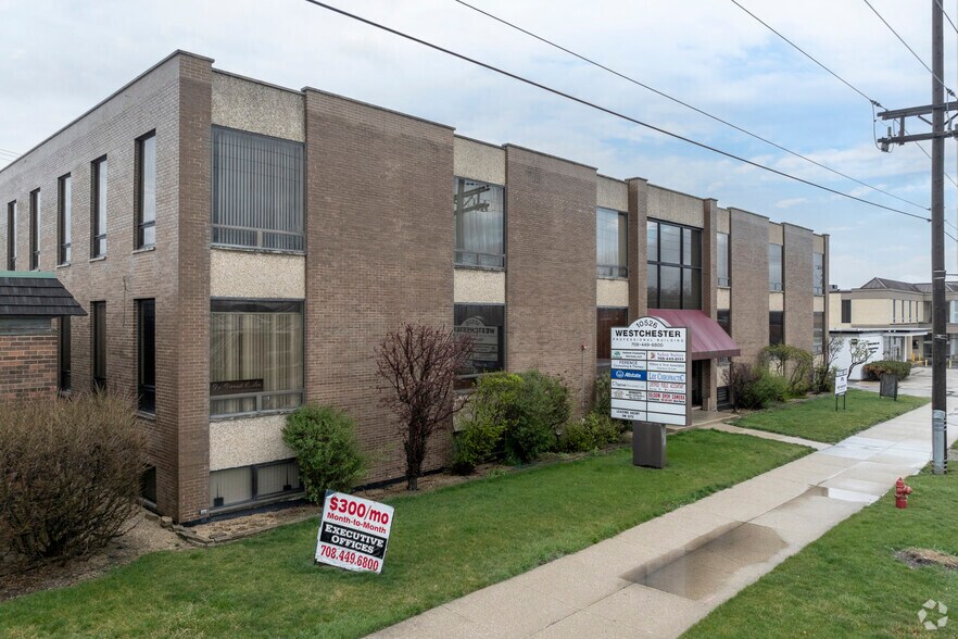 10526 W Cermak Rd, Westchester, IL à vendre - Photo du bâtiment - Image 2 de 7