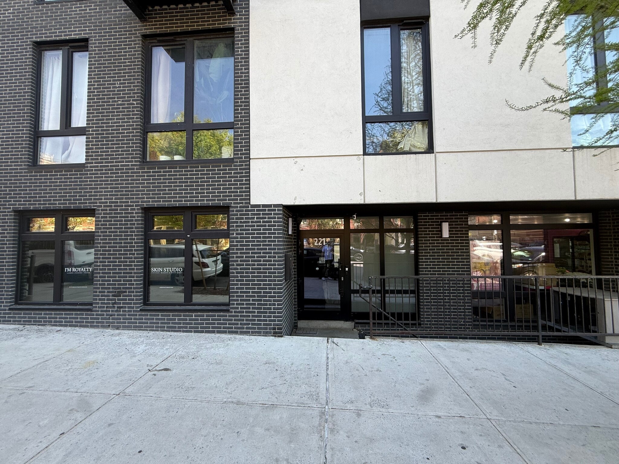 2175 Bergen St, Brooklyn, NY à louer Photo principale- Image 1 de 14