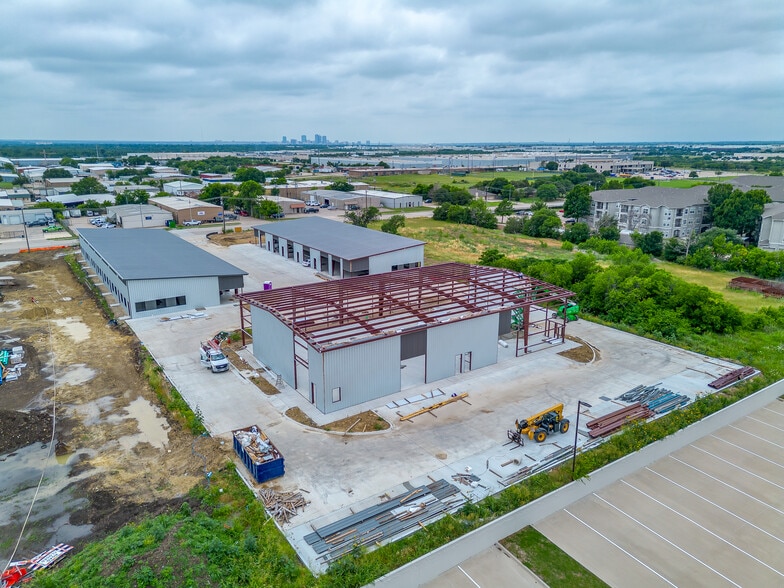 4205 Glenview Dr, Haltom City, TX for lease - Building Photo - Image 3 of 7