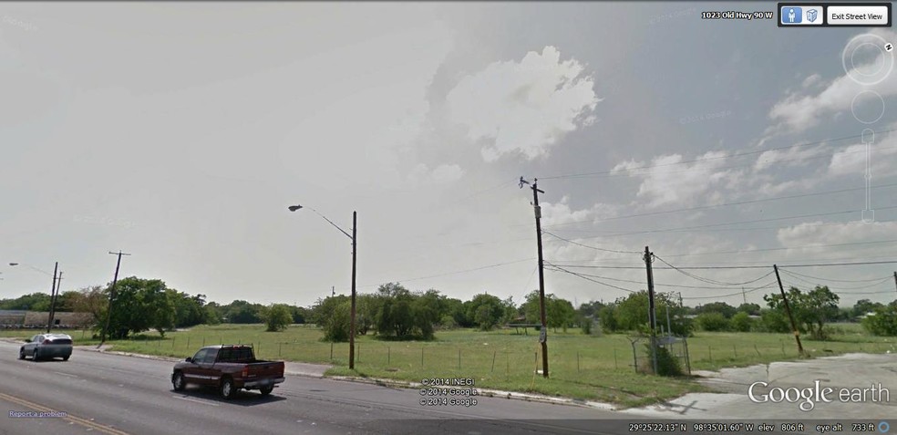 1035-1049 Old Hwy 90 W, San Antonio, TX for lease - Building Photo - Image 3 of 6