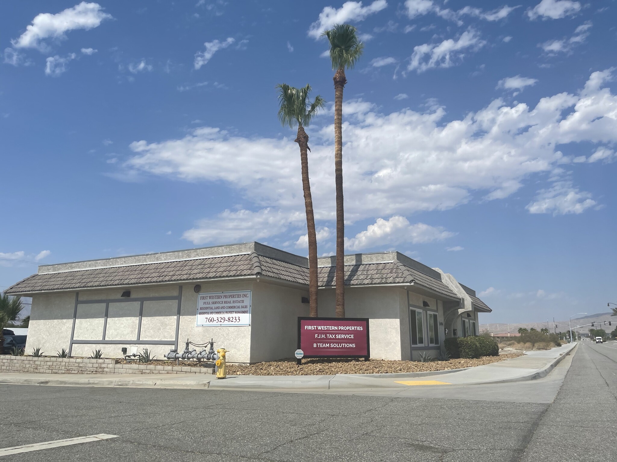 65861 Pierson Blvd, Desert Hot Springs, CA for lease Building Photo- Image 1 of 19