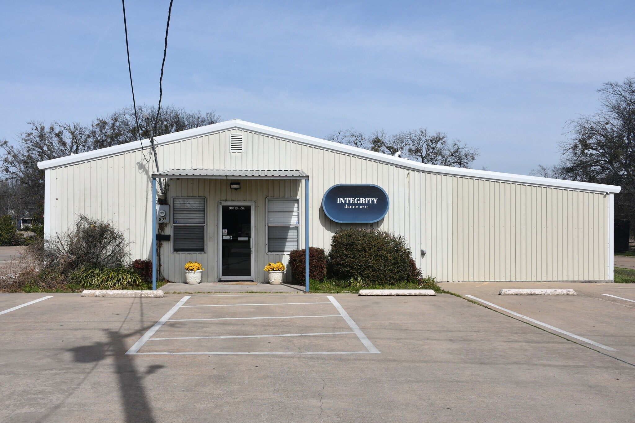 901 Elm St, McKinney, TX à vendre Photo principale- Image 1 de 29