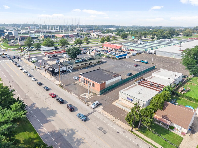 2719-2745 Comly Rd, Philadelphia, PA for sale - Building Photo - Image 3 of 25