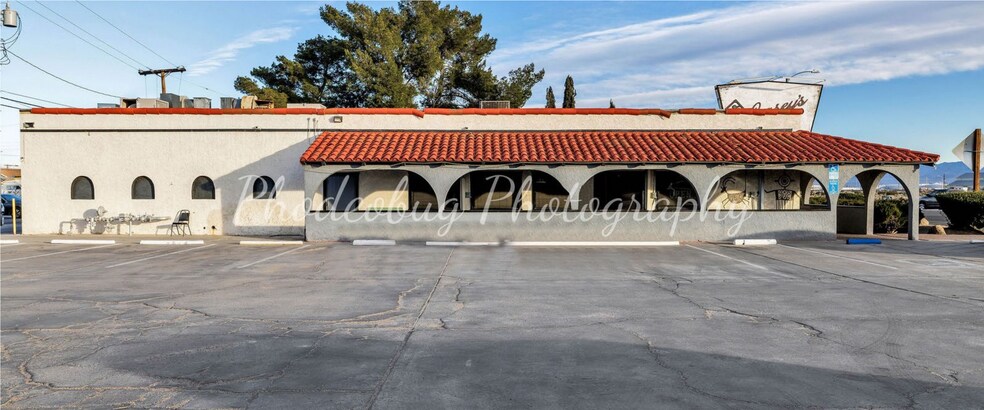 1337 N China Lake Blvd, Ridgecrest, CA à louer - Photo du bâtiment - Image 1 de 4