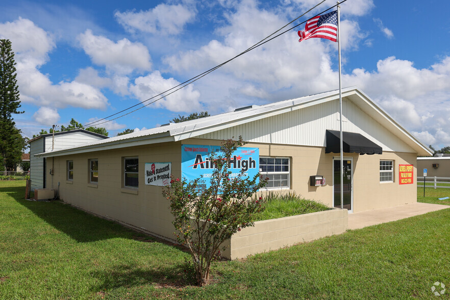 109 N 3rd St, Eagle Lake, FL for sale - Primary Photo - Image 1 of 2