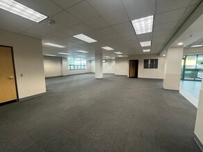 355 Kinoole St, Hilo, HI à louer Photo intérieure- Image 2 de 8