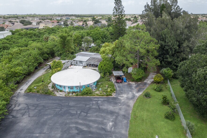 1603 W Shell Point Rd, Ruskin, FL à vendre - Photo du bâtiment - Image 3 de 11