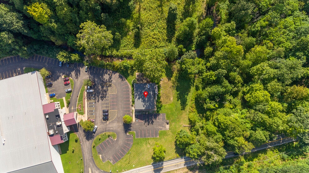 715 Craigdell Rd, New Kensington, PA for sale - Aerial - Image 2 of 44