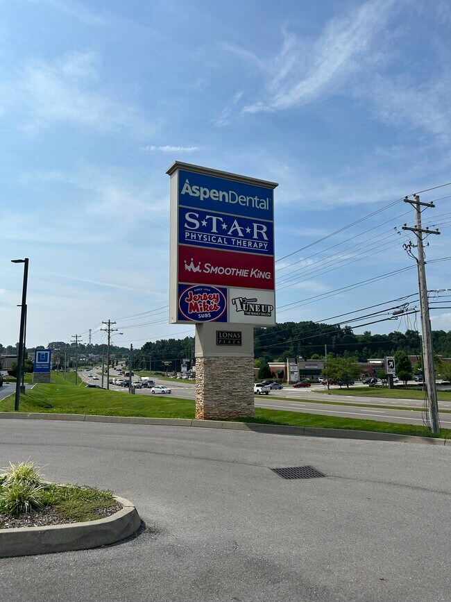 Plus de détails pour 375 Kelsey Ln, Lenoir City, TN - Commerce de détail à louer