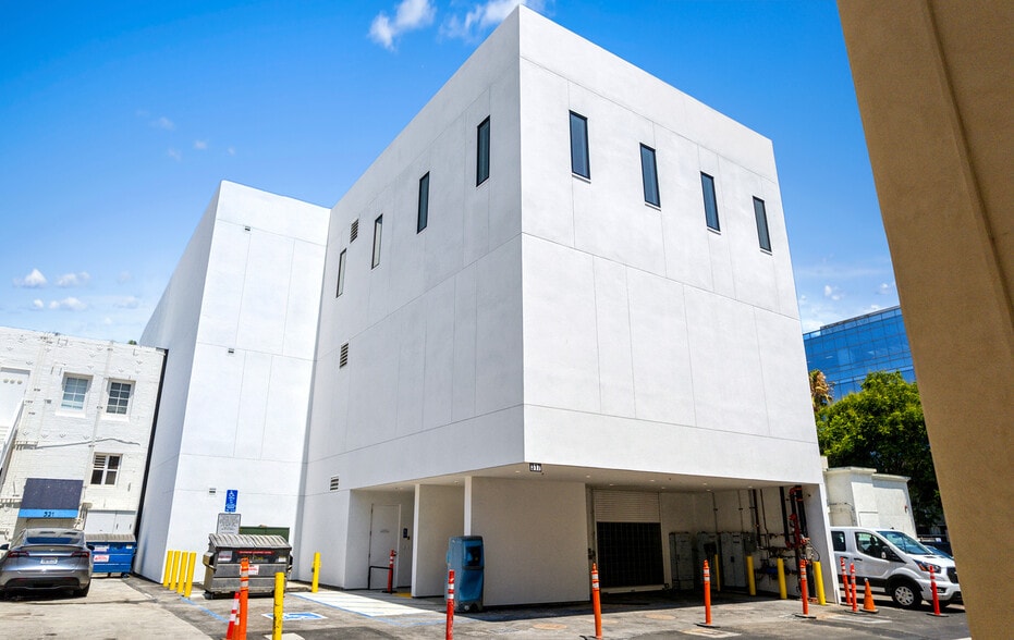 315-319 N Beverly Dr, Beverly Hills, CA for lease - Building Photo - Image 3 of 14