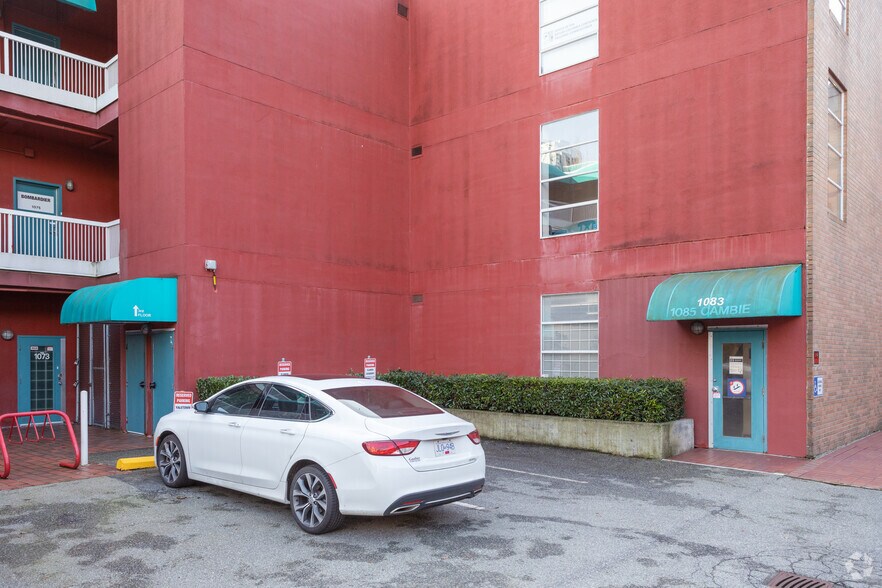 1083 Cambie St, Vancouver, BC à louer - Photo du bâtiment - Image 3 de 8