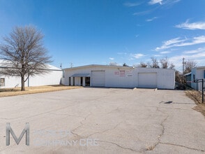 200 N Falcon Dr, Oklahoma City, OK for lease Building Photo- Image 2 of 5