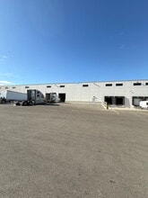 305 Miles Pky, Bartlett, IL for lease Interior Photo- Image 2 of 10