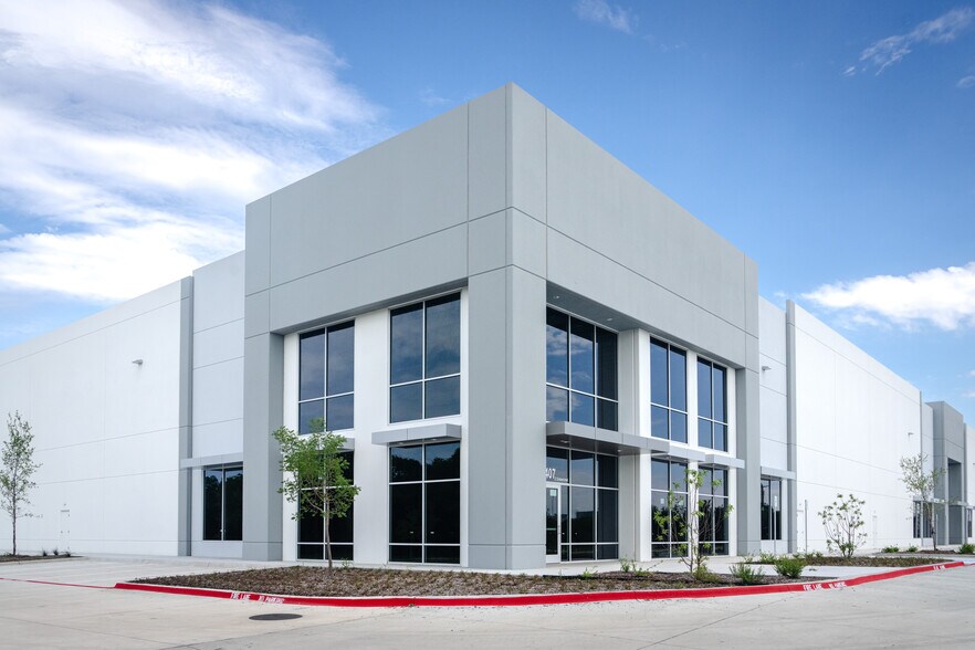 401 E Bardin Rd, Arlington, TX for lease - Building Photo - Image 2 of 5