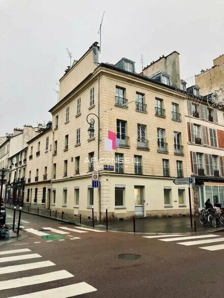 Bureau dans Versailles à louer - Photo du bâtiment - Image 1 de 4