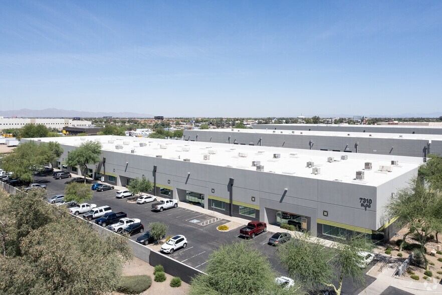 7310 W Roosevelt St, Phoenix, AZ à louer - Photo du bâtiment - Image 2 de 11