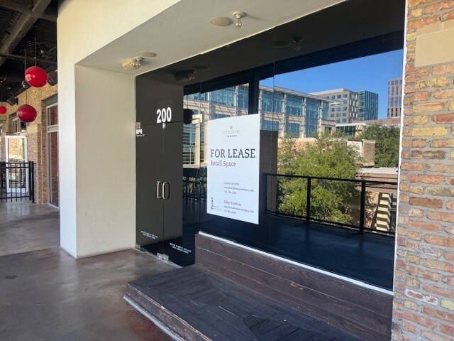 800 Town & Country Blvd, Houston, TX à louer - Photo du bâtiment - Image 2 de 5