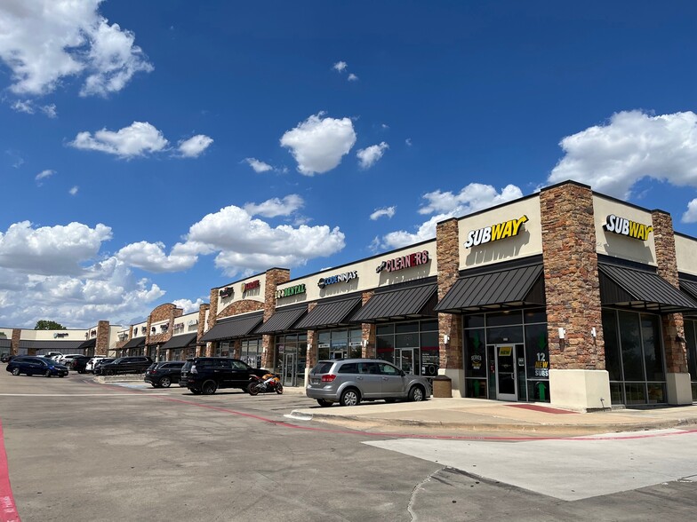 3529 Heritage Trace Pky, Fort Worth, TX for lease - Building Photo - Image 3 of 5