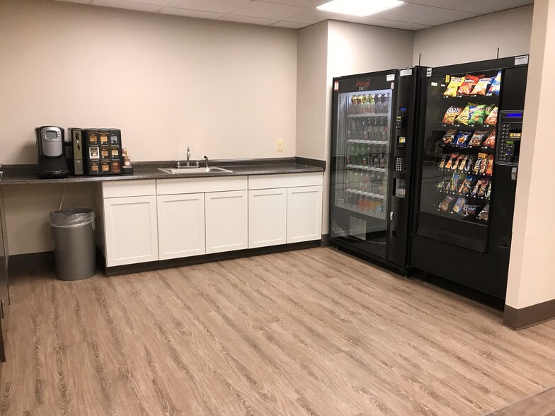 5900 Core Rd, North Charleston, SC for lease - Interior Photo - Image 2 of 10