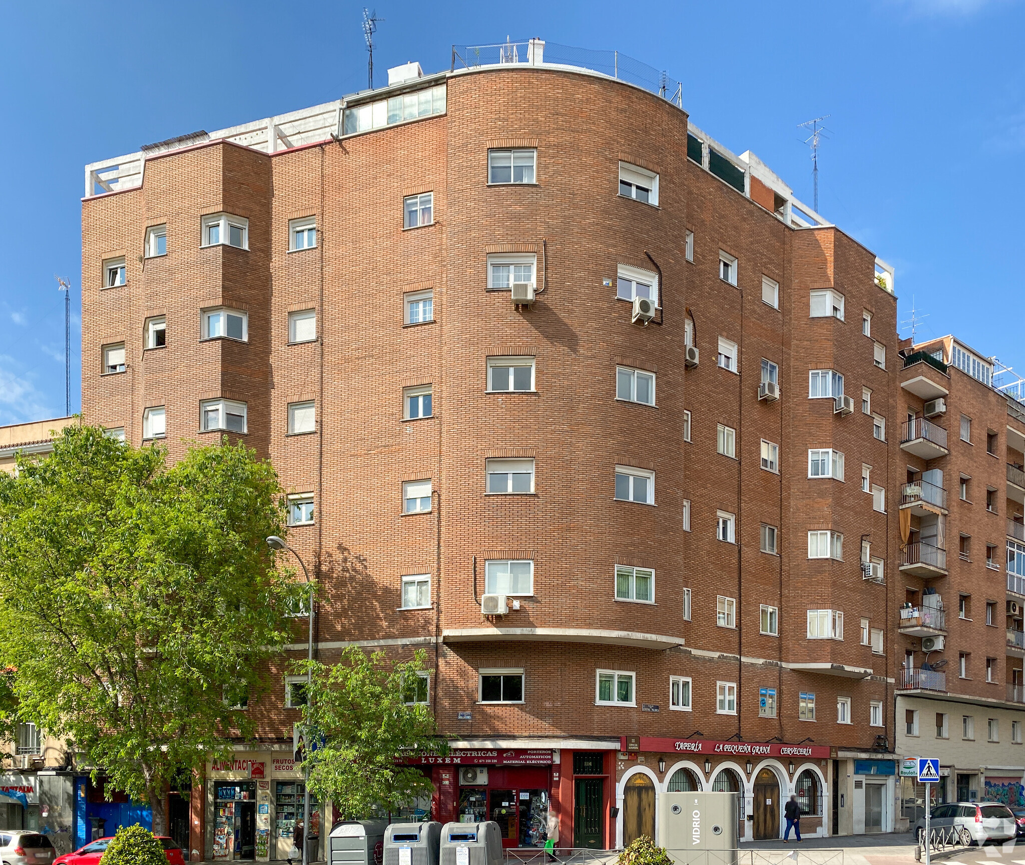 Calle Embajadores, 126, Madrid, Madrid for lease Primary Photo- Image 1 of 2