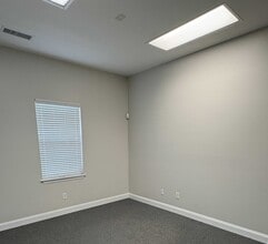 1855 Lockeway Dr, Alpharetta, GA à louer Photo intérieure- Image 2 de 6
