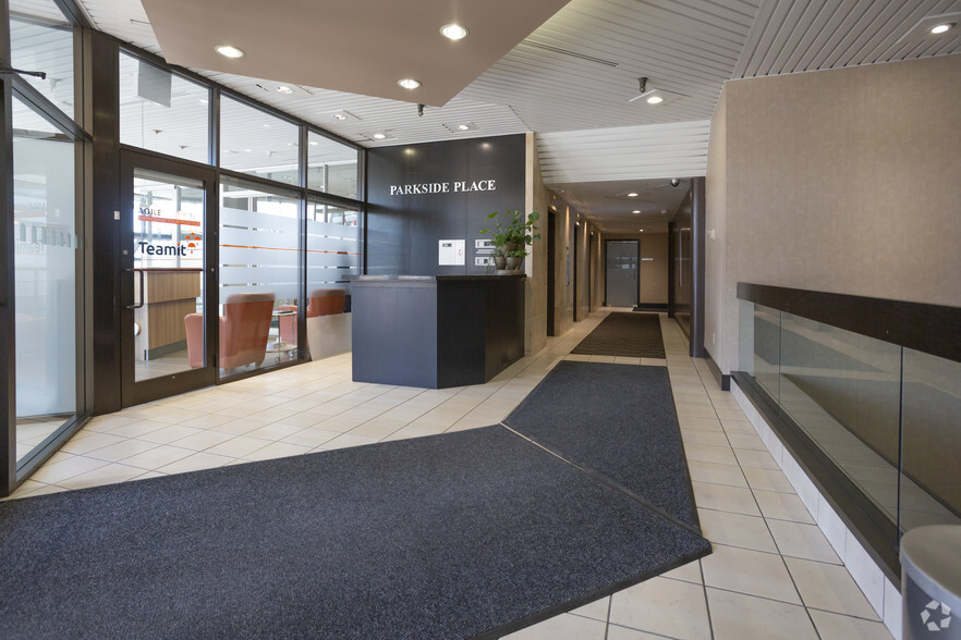 602 12th Ave SW, Calgary, AB for lease - Lobby - Image 3 of 5