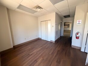 1025-1045 Blanding Blvd, Orange Park, FL for lease Interior Photo- Image 1 of 4