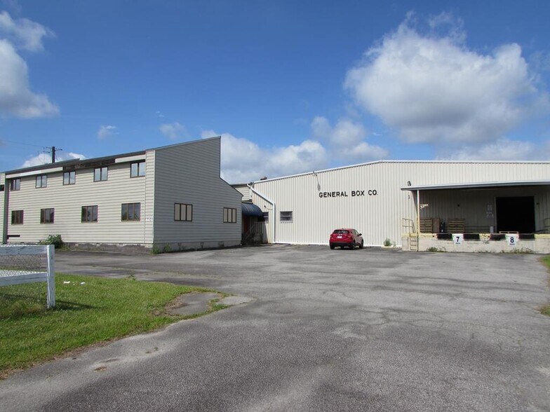 710 Haines Ave, Waycross, GA à louer - Photo du bâtiment - Image 1 de 5