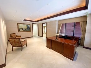 240 S Pineapple Ave, Sarasota, FL à louer Photo intérieure- Image 2 de 9