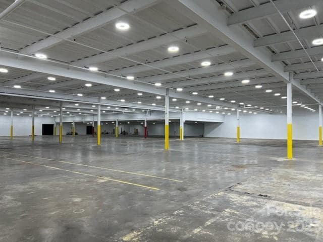 2146 Highland Ave NE, Hickory, NC for lease - Building Photo - Image 3 of 15