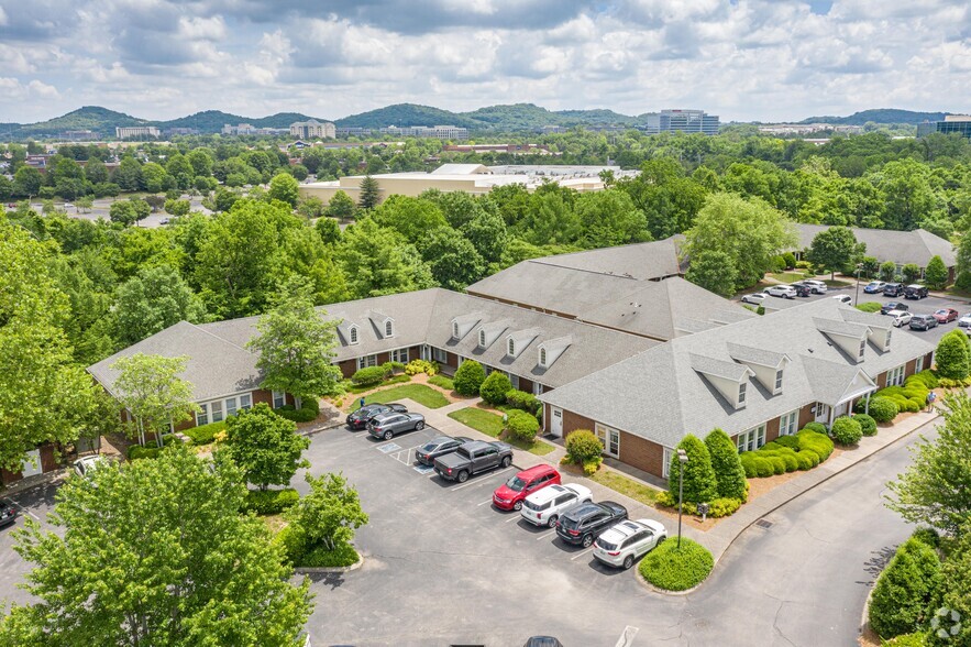 3326 Aspen Grove Dr, Franklin, TN for sale - Building Photo - Image 3 of 8