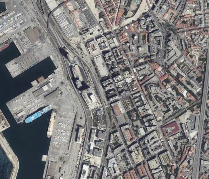 Retail in Marseille for lease - Building Photo - Image 3 of 5