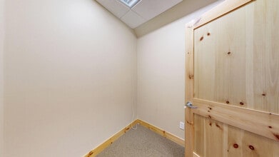 31955 Castle Ct, Evergreen, CO for lease Interior Photo- Image 1 of 4