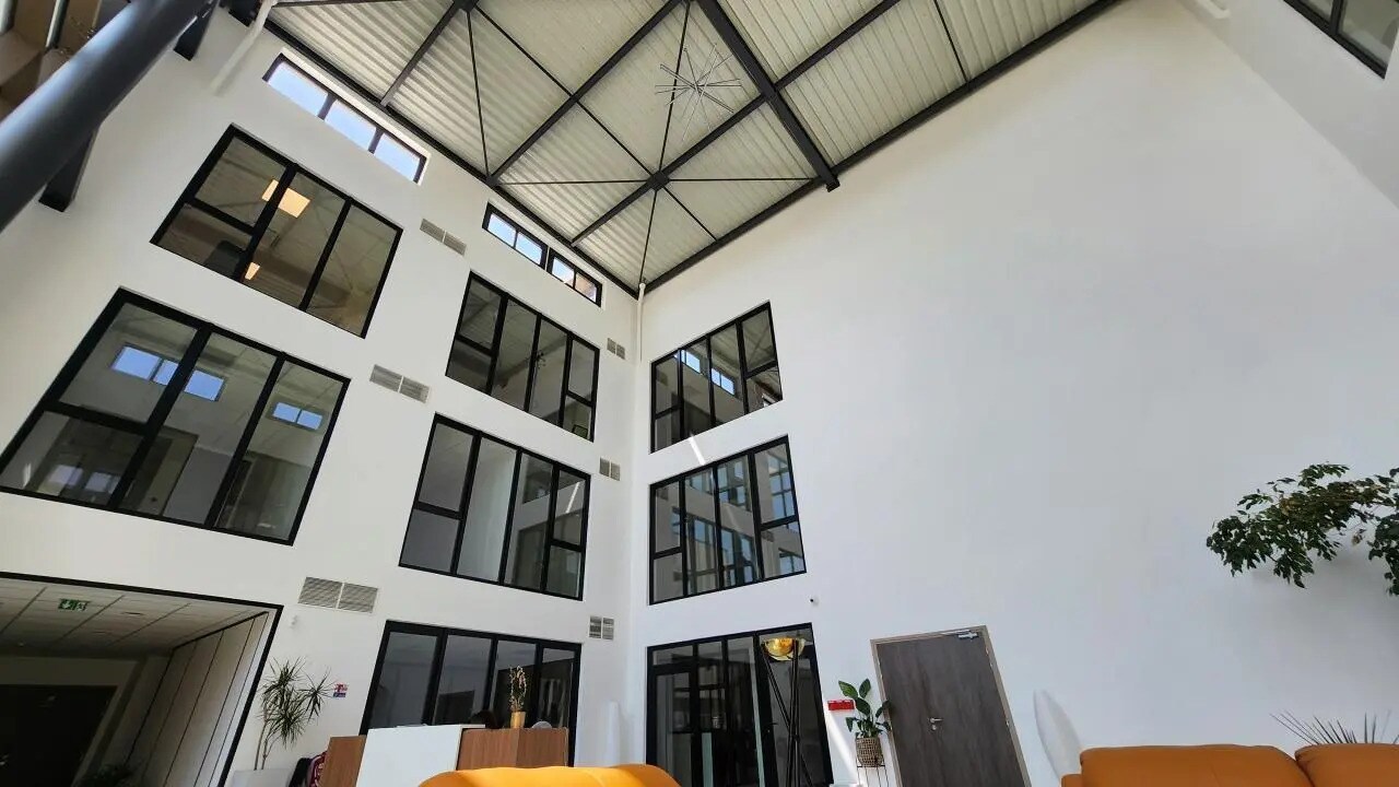 Office in Croissy-Beaubourg for lease Lobby- Image 1 of 2