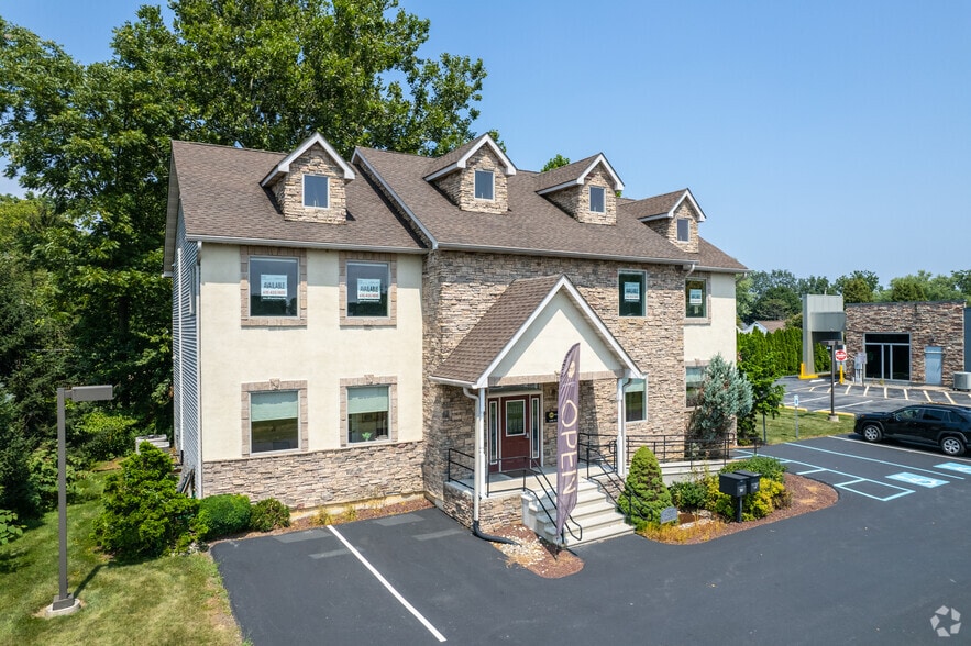 4295 W Tilghman St, Allentown, PA à louer - Photo principale - Image 1 de 5