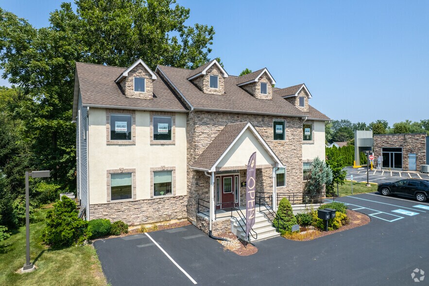 4295 W Tilghman St, Allentown, PA for lease - Primary Photo - Image 1 of 5