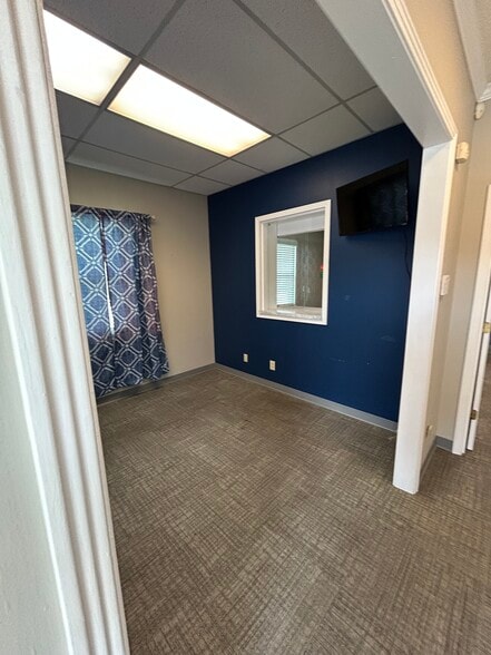 66 E Hill St, Mount Juliet, TN for lease - Interior Photo - Image 2 of 12