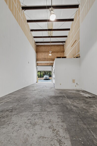 4255 Trotters Way, Alpharetta, GA à louer - Photo du bâtiment - Image 3 de 9