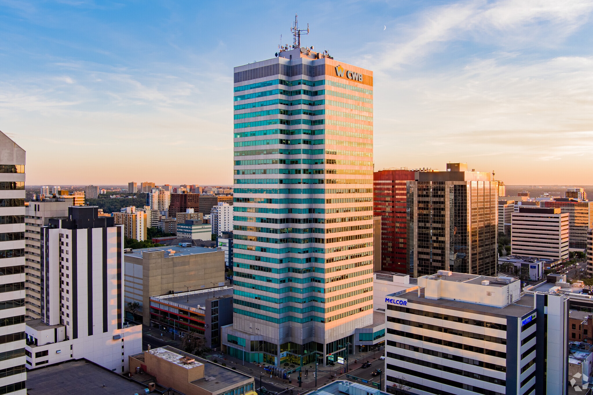 10303 Jasper Ave NW, Edmonton, AB à louer Photo principale- Image 1 de 16