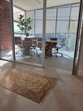 8322 Beverly Blvd, Los Angeles, CA à louer Photo intérieure- Image 2 de 7