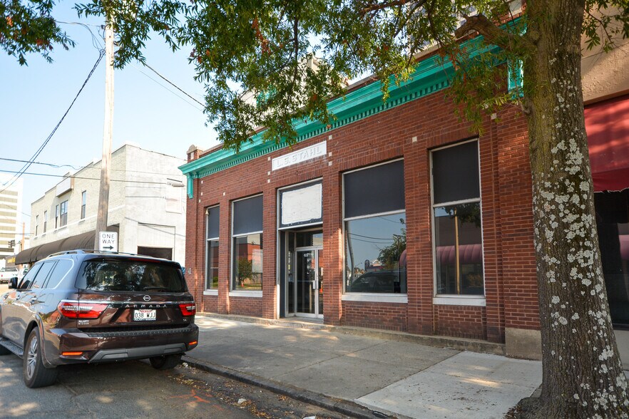 412 W 7th St, Little Rock, AR à louer - Photo du bâtiment - Image 2 de 9