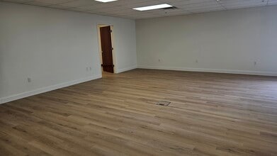 1120 S Walton Blvd, Bentonville, AR for lease Interior Photo- Image 2 of 2