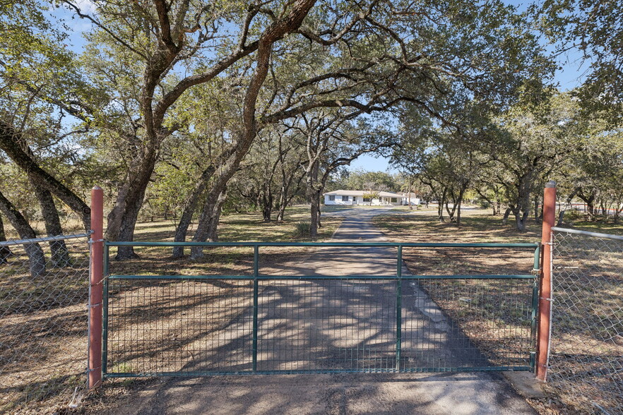 1031 Talley Rd, San Antonio, TX à vendre - Photo du bâtiment - Image 1 de 21